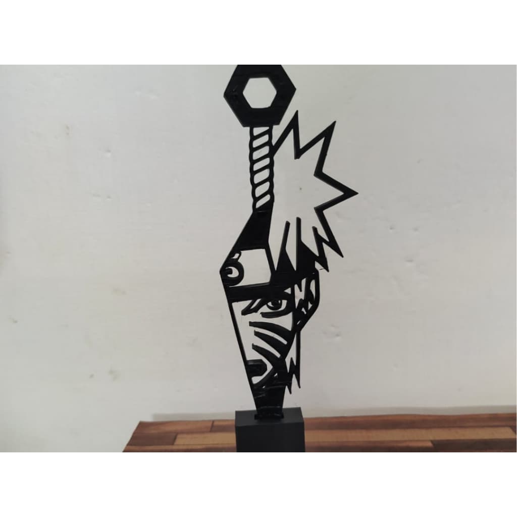 Estátua Decorativa Naruto Uzumaki com Kunai – Arte 3D para Parede ou Mesa