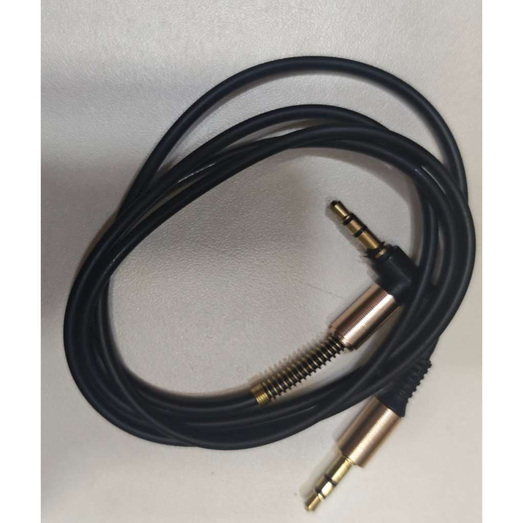Cabo de Áudio P2 3,5mm Macho x Macho com Conector em L (90°) – AUX Estéreo para Celular, Som Automotivo e Caixa de Som