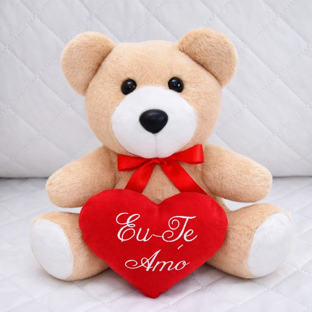 Urso de Pelúcia com Coração Bordado Eu Te Amo Ursinho Presente Dia dos Namorados Cestas