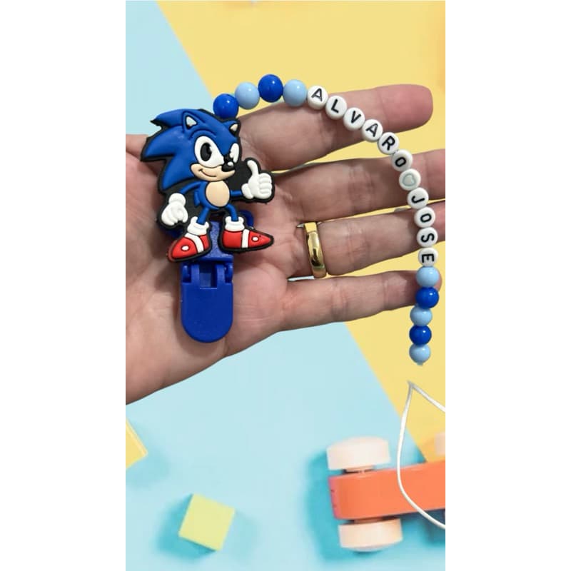 Prendedor de chupeta com nome personalizado