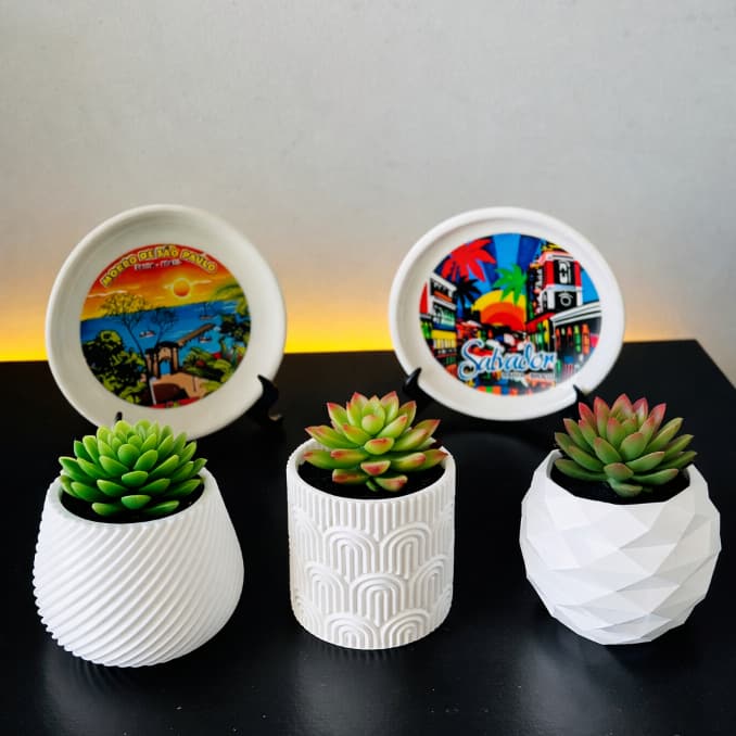 Trio de Mini Vasos Decorativos feitos em Plástico PETG (resistentes) para plantas artificiais