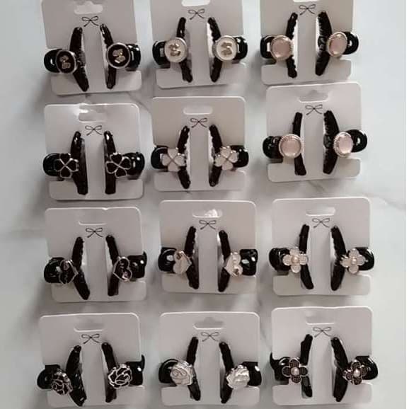Mini Presilhas para Franjas e Penteados Laterais Estilo PrincesaDuas peçasTAMANHO 5CM