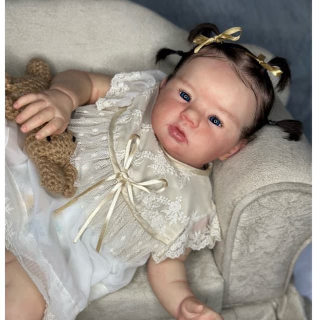 Bebê Reborn Abigail realista olhos azuis corpo molinho