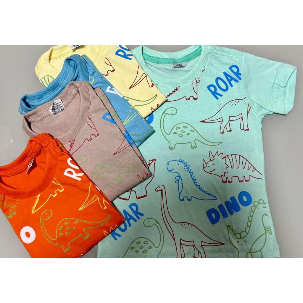 Camisa Masculina Infantil Dino3 Variadas tela Malha fio 30 Estampas de Dinossauro Leve Gola de Ribana 1 ao 6 anos
