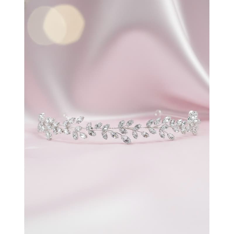 Arranjo casamento civil cabelo semi-preso enfeite  tiara cabelo casamento daminha Gigolet daminha floristas e noivas