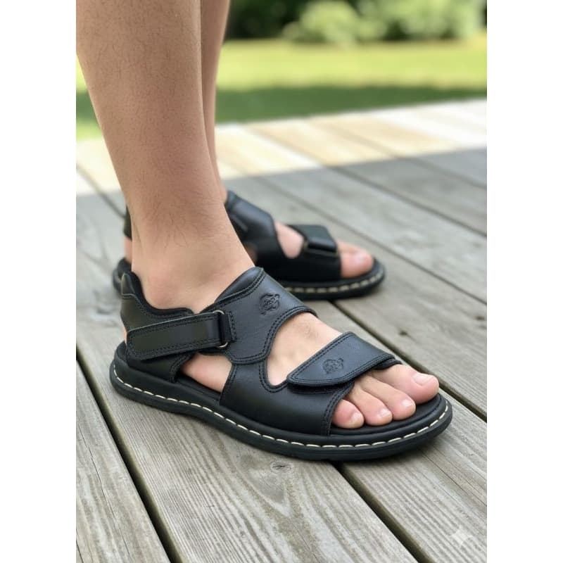 sandália em couro legitimo super versátil e  confortável, com  velcro para um melhor ajuste