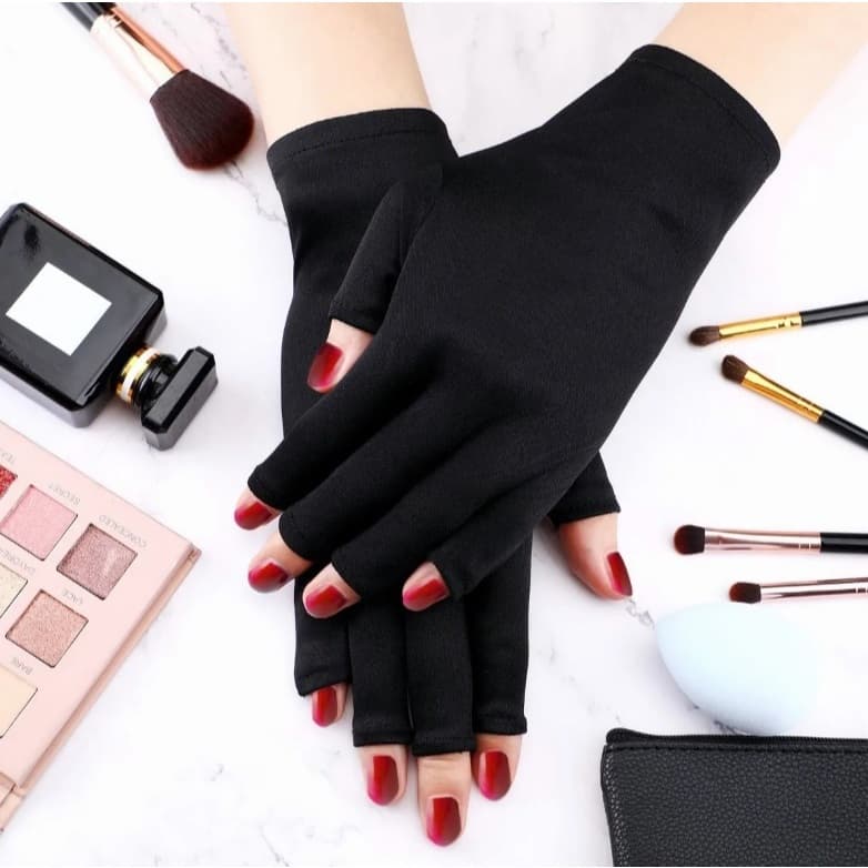 Luva de manicure com proteção.