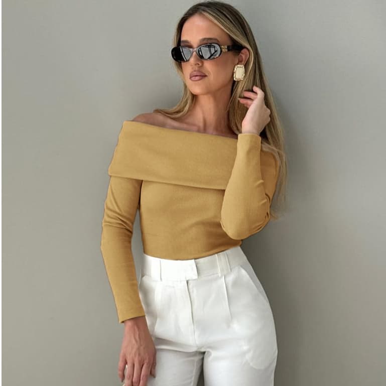 Blusa Feminina em Tricô com Gola Fechada e Ombro a Ombro – Manga Longa 001483