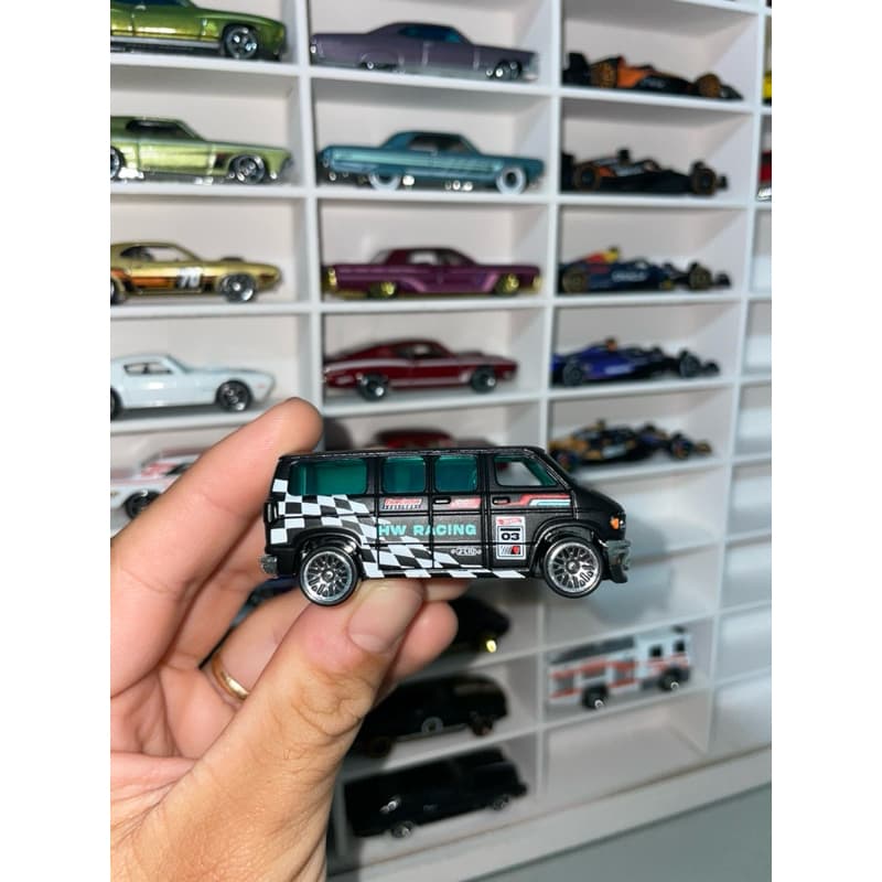 Carrinho Miniatura Dodge Van Hot Wheels - Loose