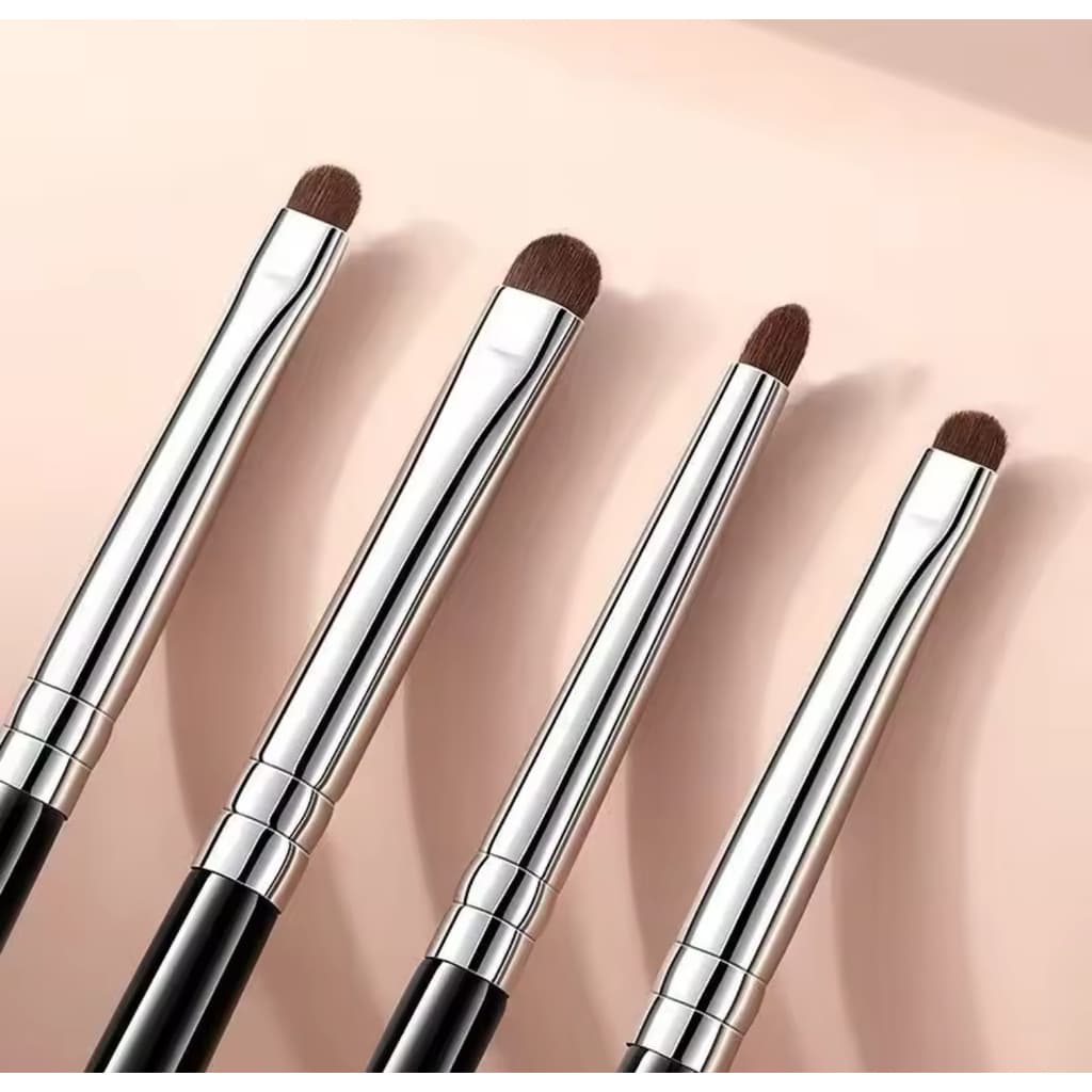 Kit 4 Pincéis de Maquiagem Detalhe Precisão e Acabamento Profissional