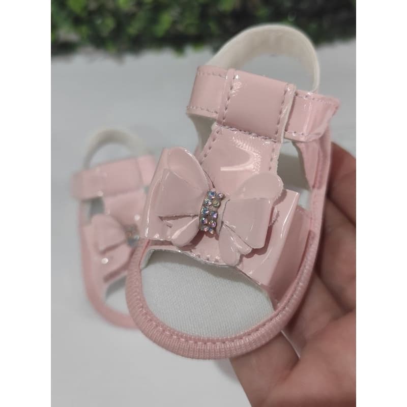 Sandália Bebê Rosa Luxo com Laço Borboleta e Strass ✨ Antiderrapante | Conforto e Estilo para Recém-Nascida