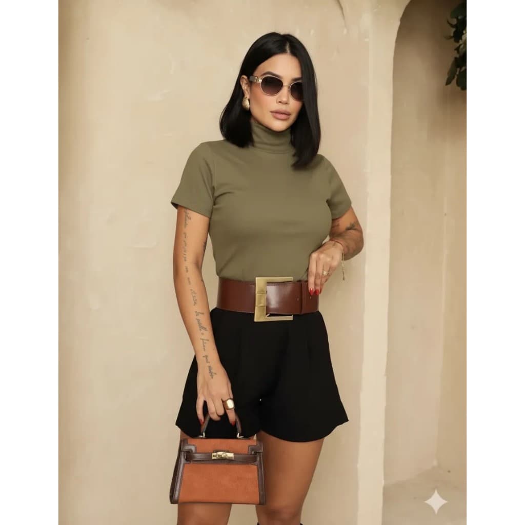 Blusa Feminina Gola Alta Manga Curta Básica