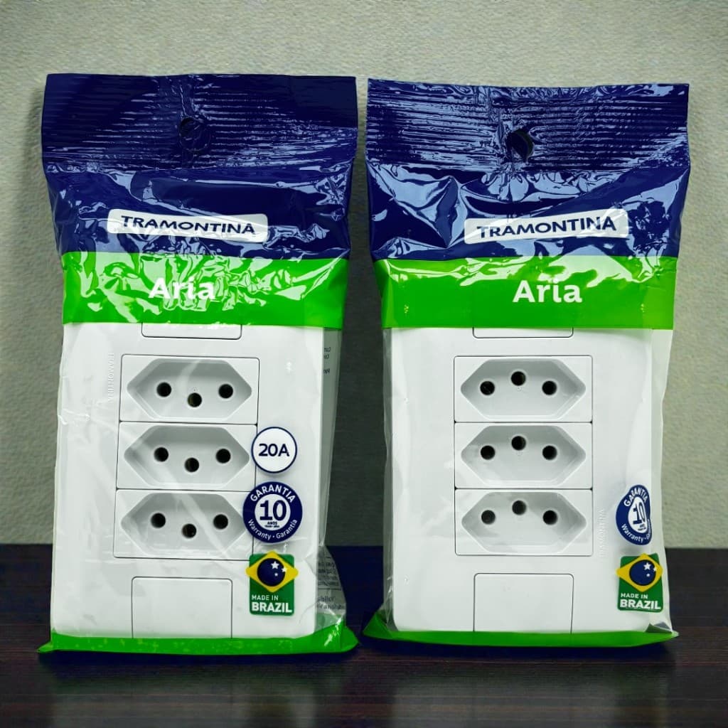 Conjunto 4x2 3 Tomadas 2P+T Tramontina Aria 10A ou 20A 250V Branco | Placa + Módulos