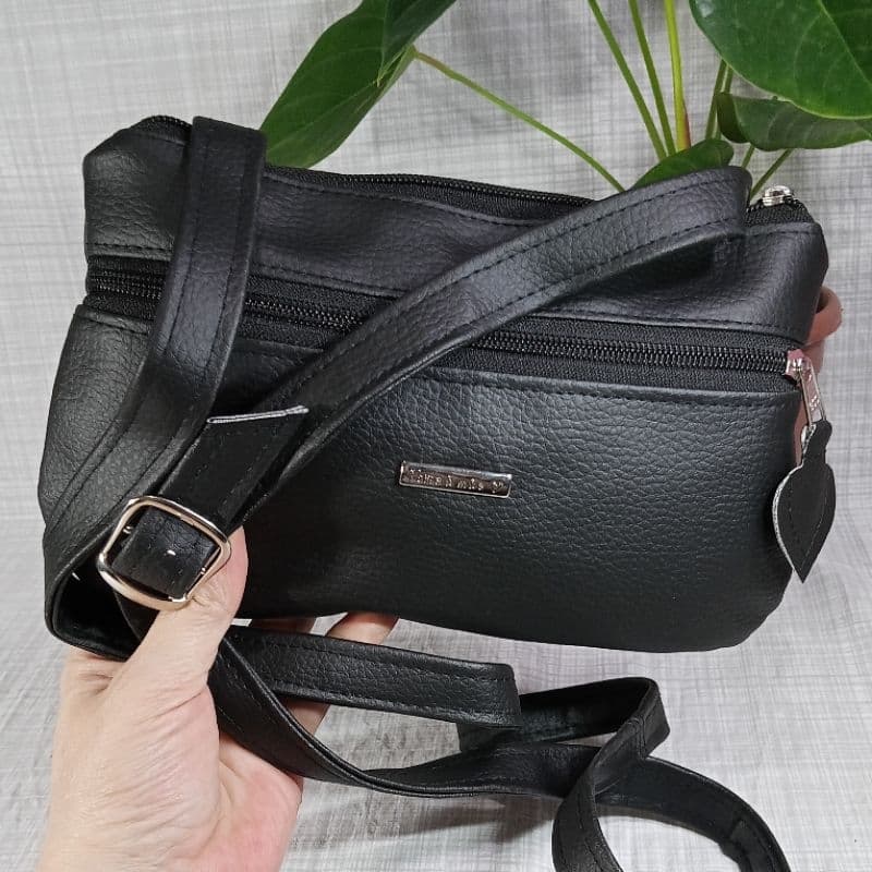 Bolsa Feminina Pequena Tiracolo Tipo Carteira | Bolsinha Dia a Dia com Alça Ajustável e Bolsos.