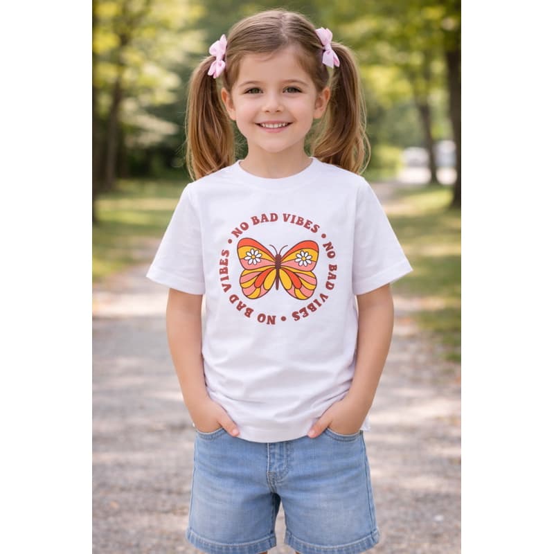 Camiseta Infantil Feminina Estampa Borboleta “No Bad Vibes” Algodão Confortável Moda Kids