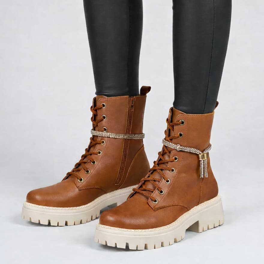 Coturno Feminino Tira Strass Removivél Sola Tratorada Bota Feminina 2 em 1 Tira Brilho Cano Médio
