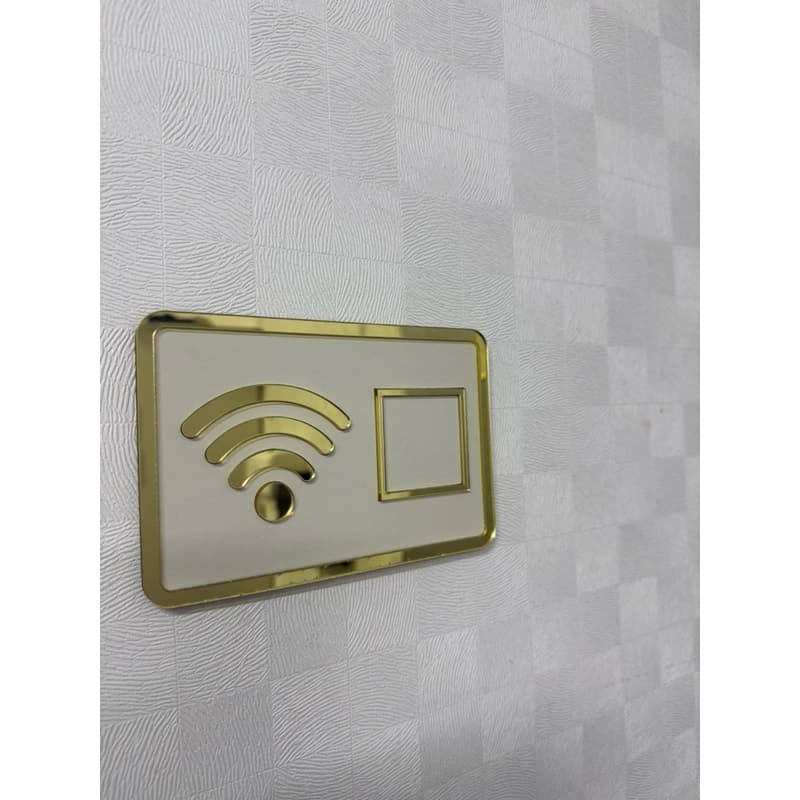Placa QR Code Wi-Fi Em MDF Branco + Acrílico Espelhado Premium