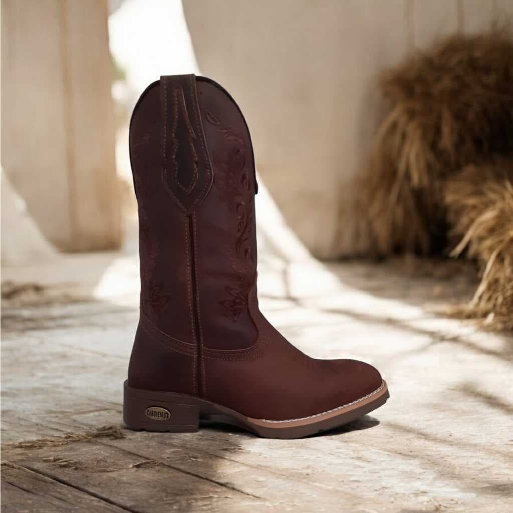 Bota Feminina em Couro Legítimo Marrom Bordada Candieiros