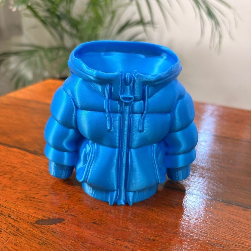 Porta Caneta / Jaqueta Puff / Decorativo em Impressão 3D – Decoração/Escritório/Casa