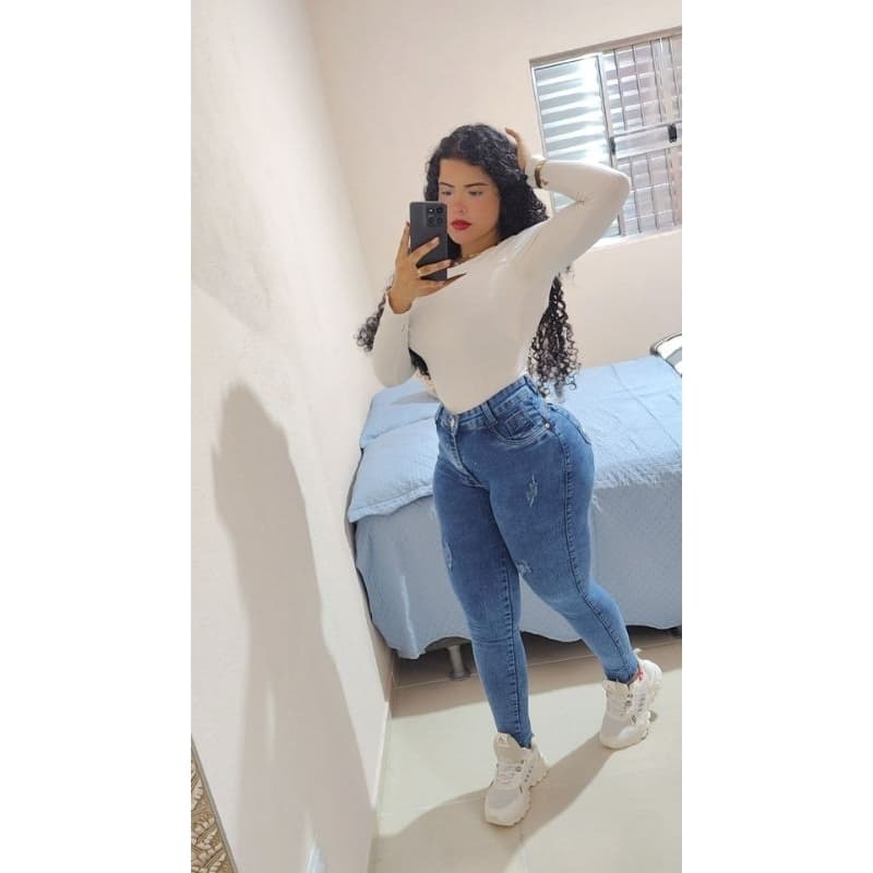 Calça jeans empina bumbum Sal e Pimenta / Calça jeans modeladora skinny / Calça jeans slim, com Lycra Premium