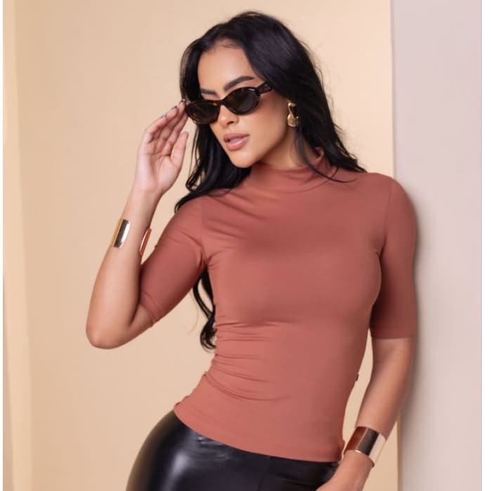 Blusa Feminina Suplex Gola Alta Tee Minimalista T-shirt