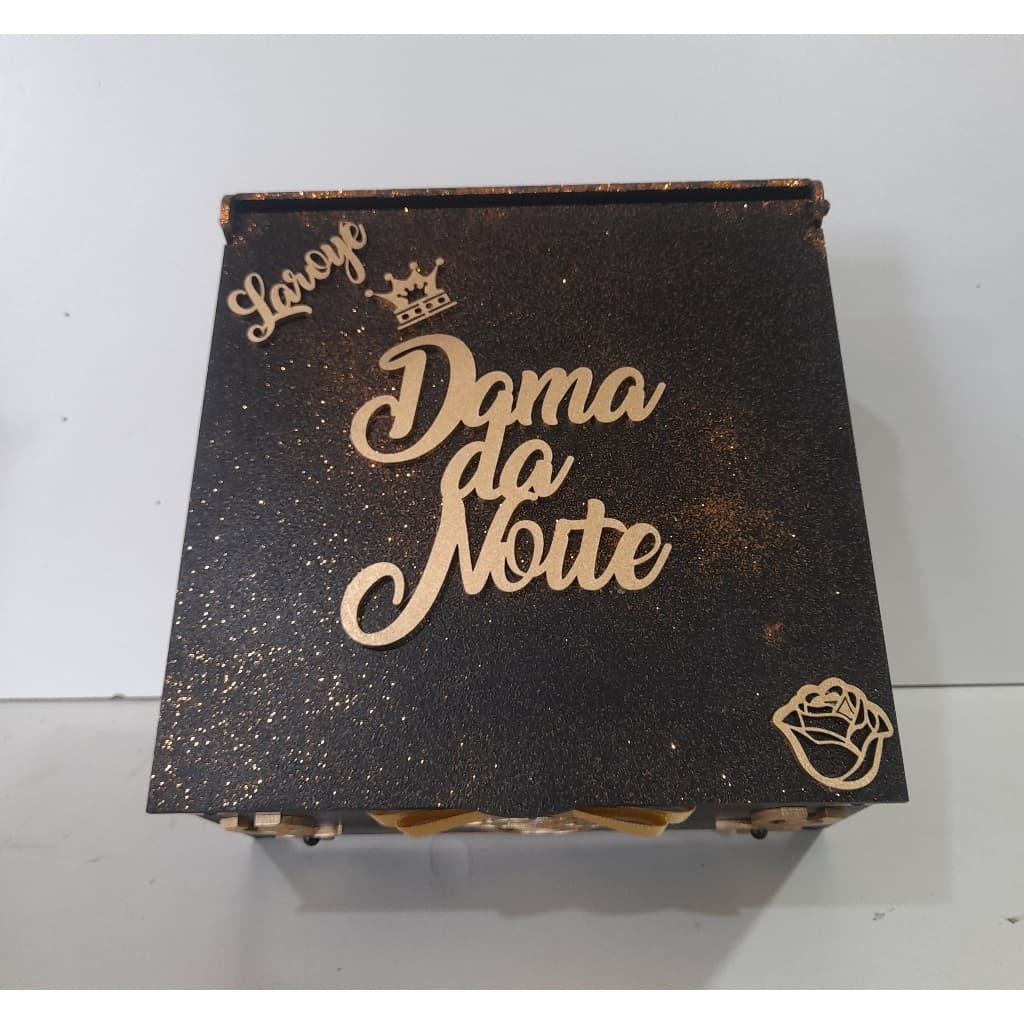 Dama da Noite Caixa organizadora de itens como Guia, Taça, vela, perfume, batom, bijuterias Preta com dourado + chaveiro