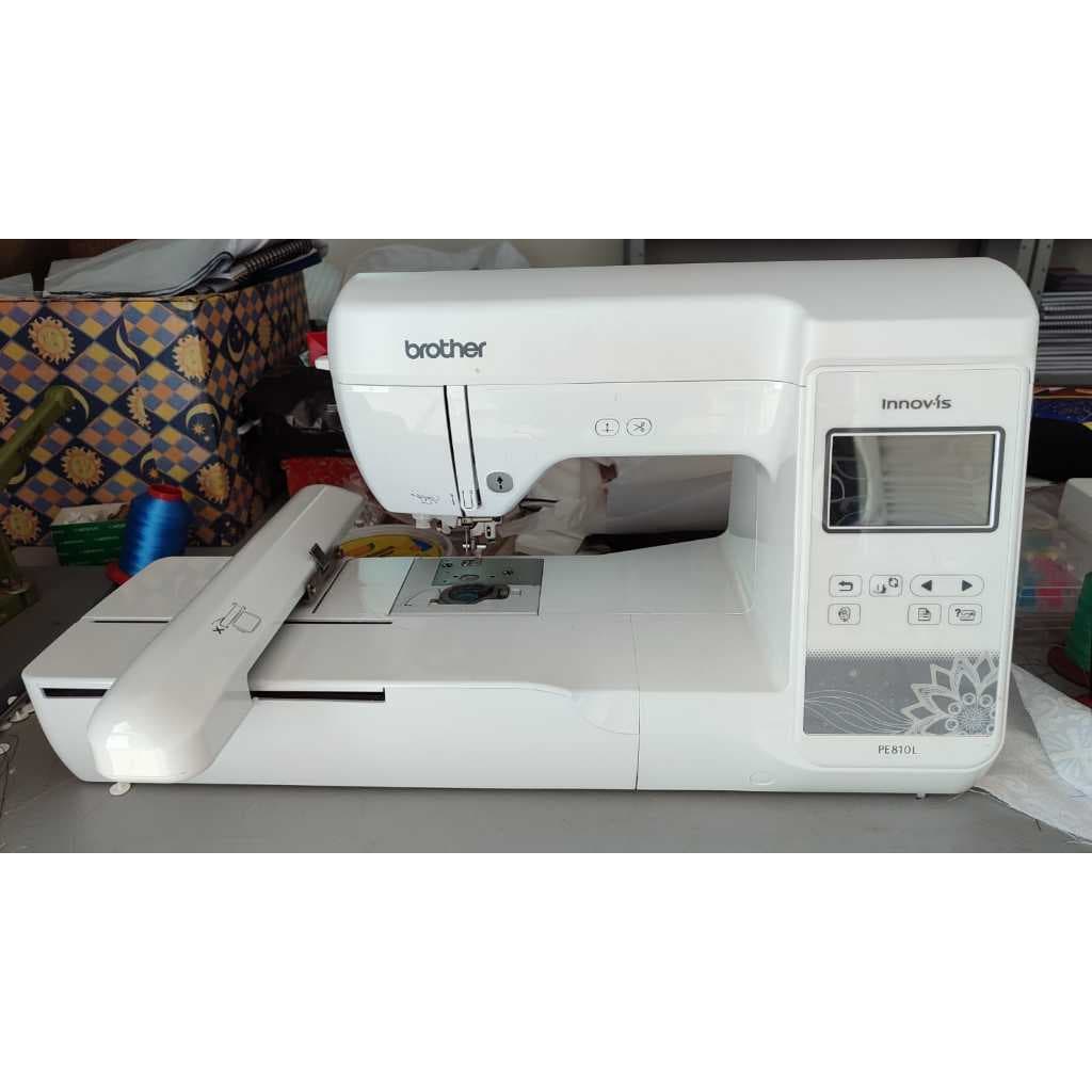 BORDADEIRA ELETRÔNICA BROTHER INNOVIS PE 810L (USADA)