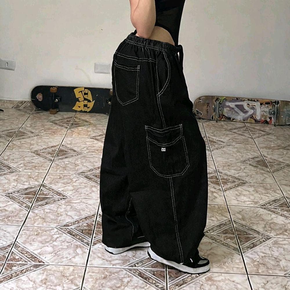 calça cargo sarja possui 5 bolsos e cordão na cintura ´pra regualgem