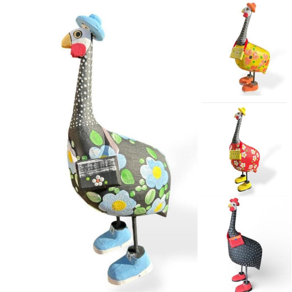 Galinha D'angola Decorada Artesanal de Bota Chápeu e Bolsa Pintada À Mão Em Madeira