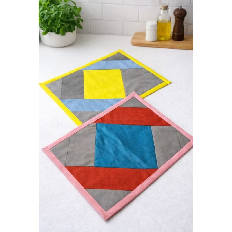 Kit com 02 Tapetes De Retalhos Cores Aleatórias
