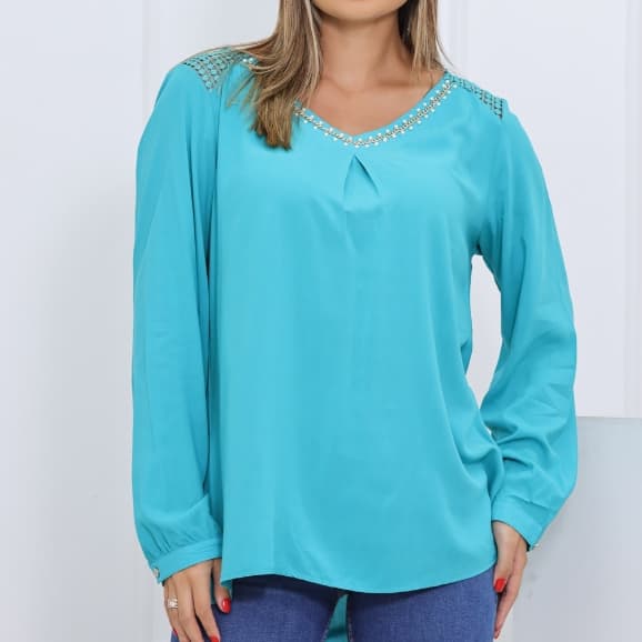 BLUSA MANGA LONGA LISA COM PEDRINHA NA GOLA