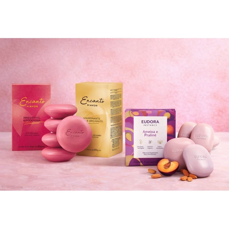 Sabonete em Barra Avon Encanto | Eudora Instance Ameixa e Praliné  – Hidratante e Perfumado – 80g – Kit com 4 Unidades