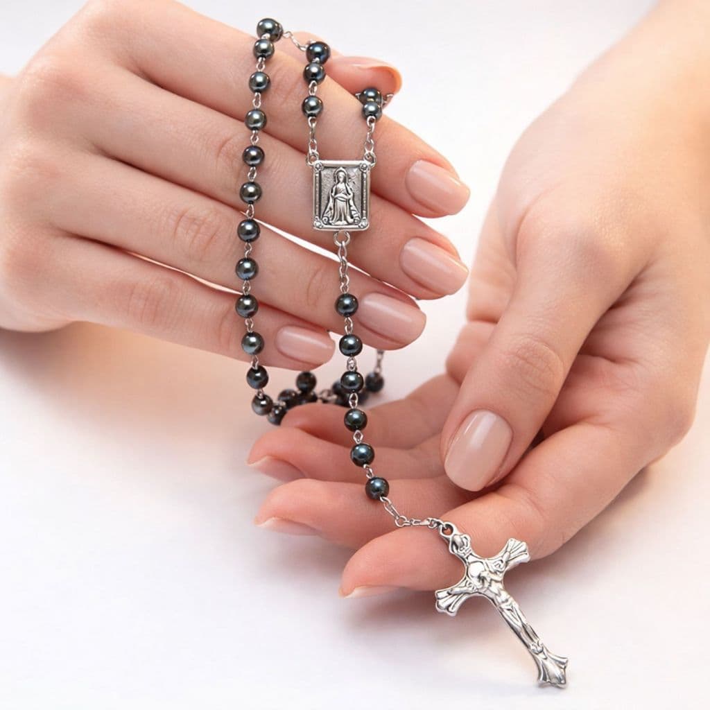 Terço Católico Hematita 6mm Prateado Escuro Com Cruz E Medalha Nossa Senhora