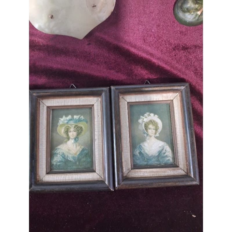 2 quadros miniatura de nobres  da época/ antiguidade