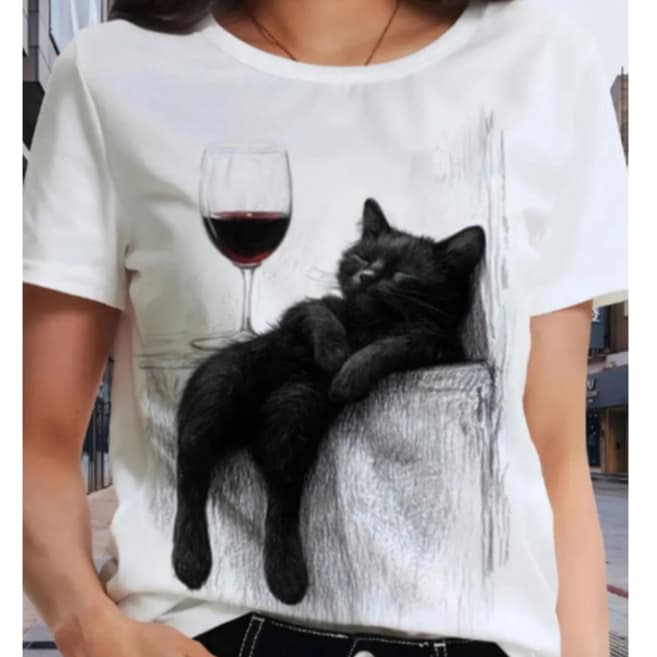 Camiseta Feminina T-shirt Cat & Wine Estilo Moderno Casual Divertido Blusinha Feminina Estilosa