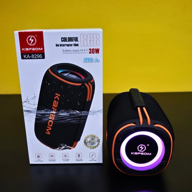Caixa De Som Bluetooth Kapbom KA-8296 Potente 30W À Prova D'água IPX6 Com LED RGB E Som Hi-Fi Estéreo TWS