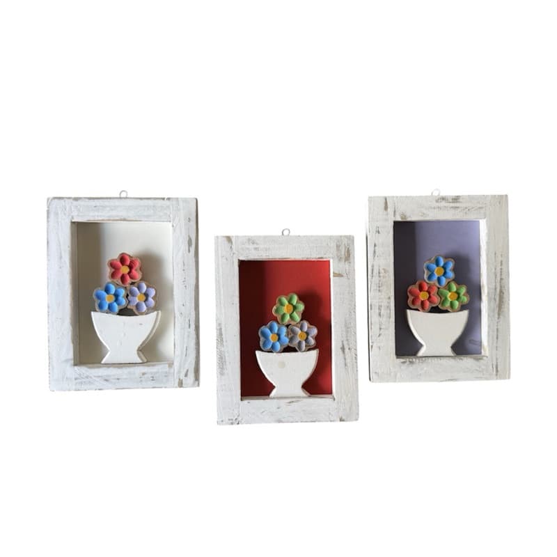 Quadro de Madeira com Flores Entalhadas e Pintadas á Mão, artesanal, decorativo, moldura, envio imediato