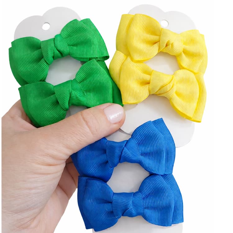 Kit com 3 pares de laços tema Brasil