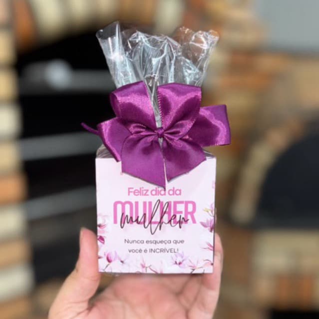 Lembrancinha dia da mulher barato sabonete natura empresa amiga corporativo