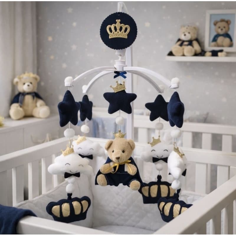 Mobile musical giratorio personalizado urso principe cavalinho nuvem coroa azul marinho com nome