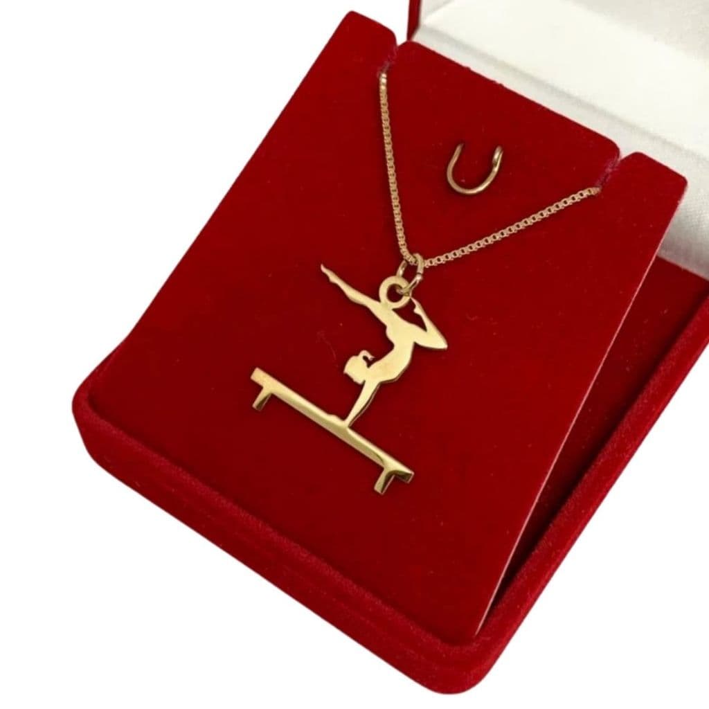 Colar 45 cm c/ Pingente em Prata 925 Ginástica Artística Feminina Dourado (com banho de ouro)