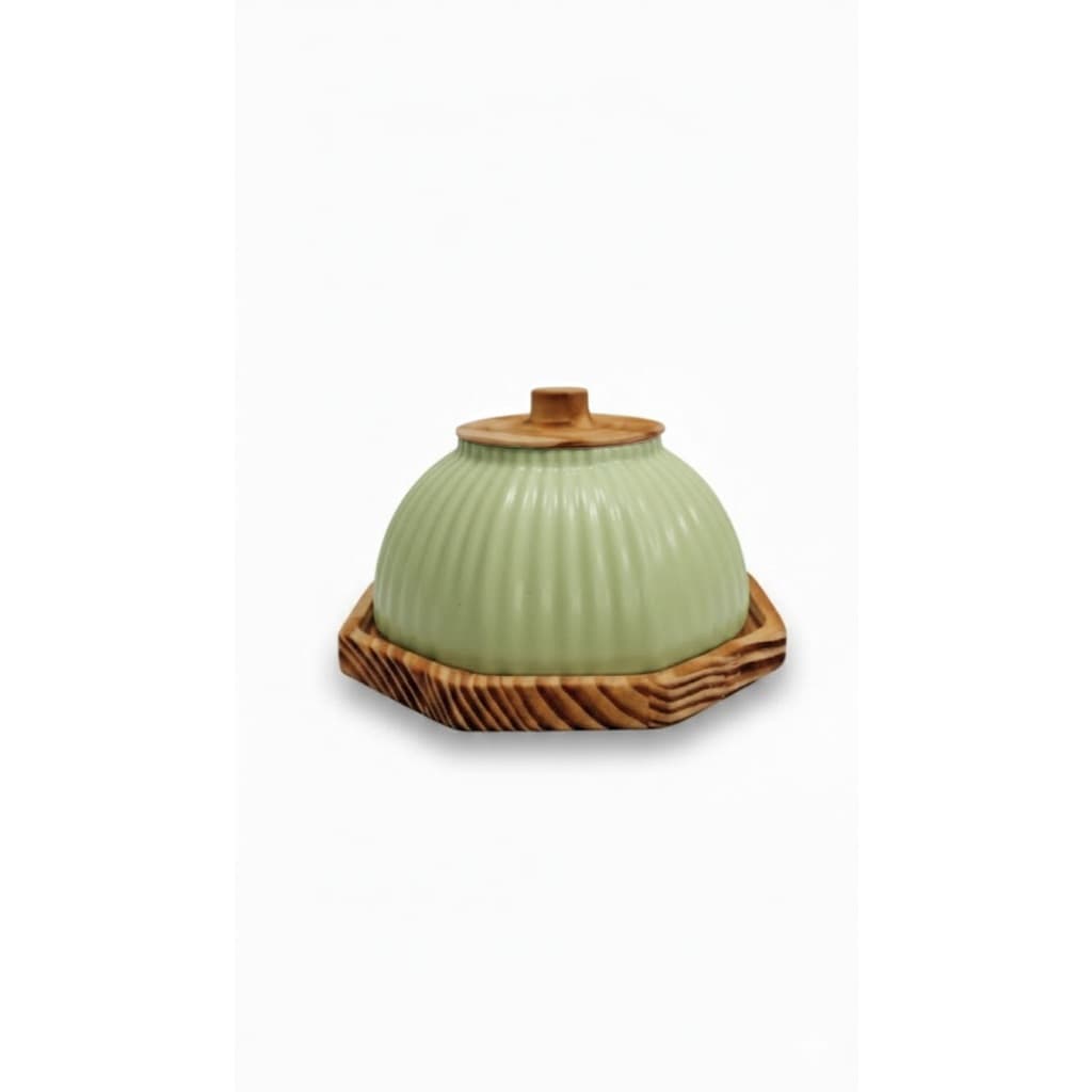Queijeira Cloche Octagonal em Cerâmica Canelada com Base de Madeira | Porta Queijo, Doces e Petiscos