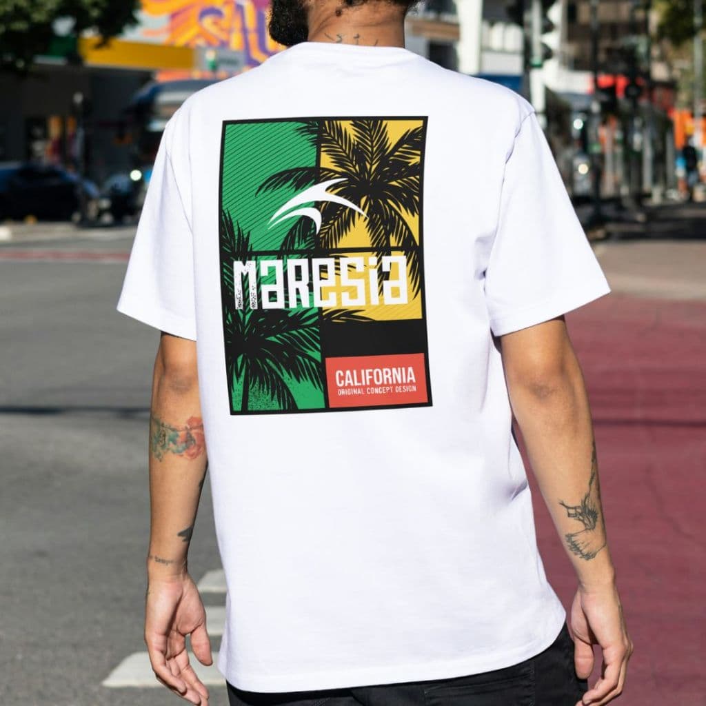 Camiseta Maresia - Estampa Verde e Amarelo Coqueiros - Camisa 100% Algodão Masculina e Feminina