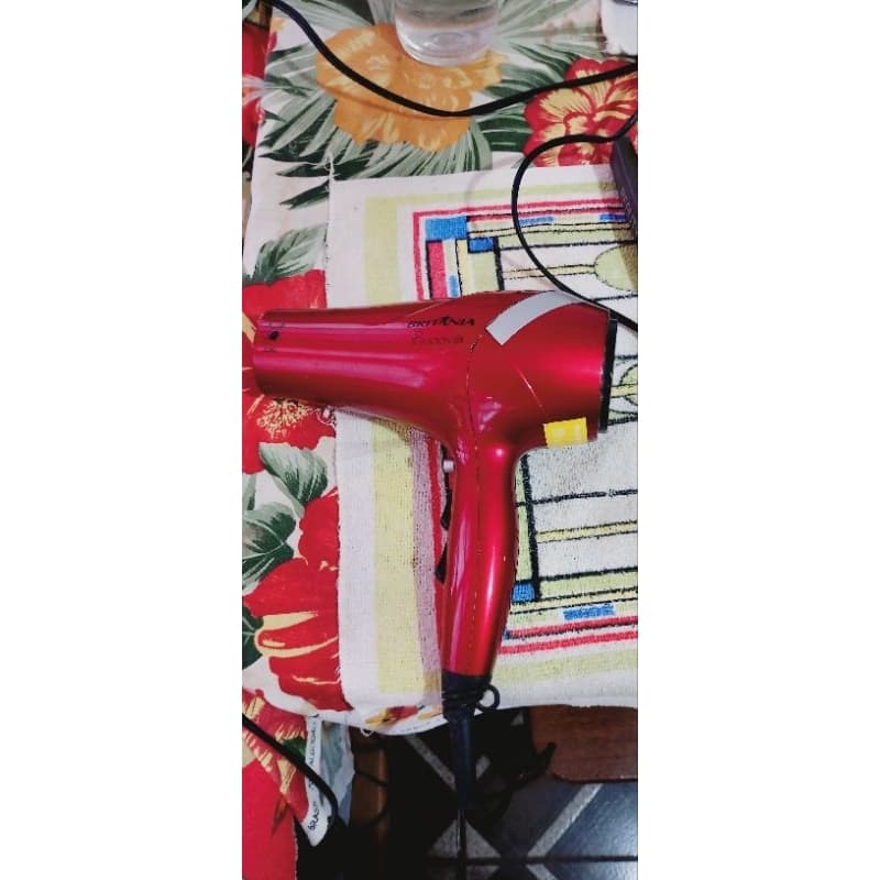 Secador de cabelo Britânia 127V , vermelho, excelente !!!