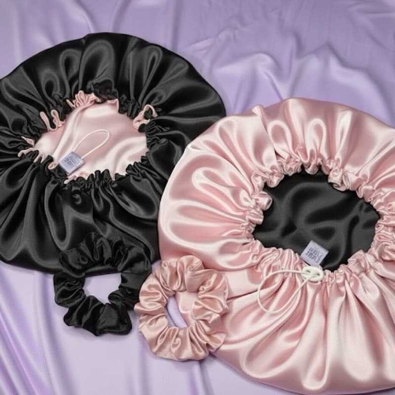Touca De Cetim Premium Para Dormir Ajustável Dupla Face + Xuxinha Kit Anti Frizz