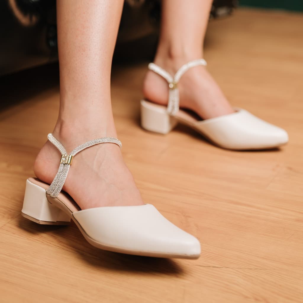 Sapato Feminino Scarpin Sapatilha Bico Fino Traseiro Strass Aberta Salto Luxo Formal Confortável