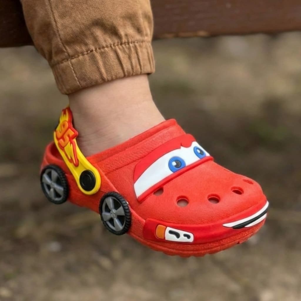 Sandália Papete Infantil Menino Vermelho Carro Rodinha Divertido Leve e Confortável