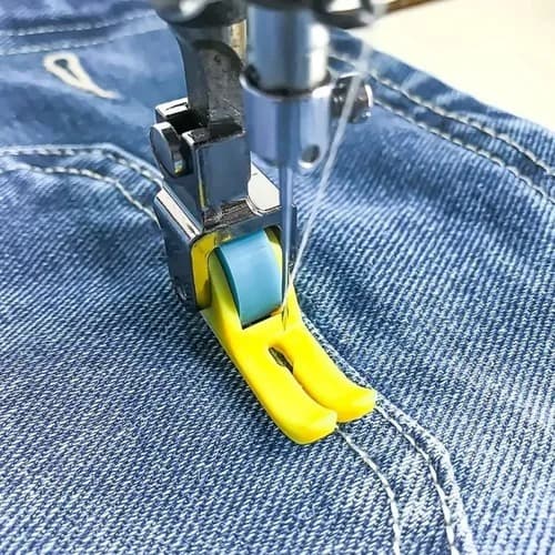 Calcador Pezinho Teflon Multiuso com Rolete Rodinha para Máquina Industrial Plástico/Couro/Nylon