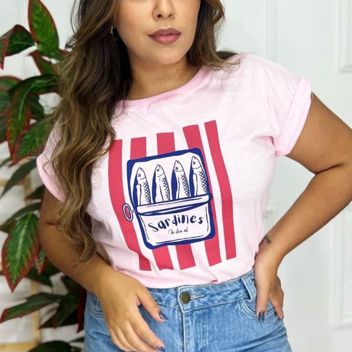T-shirt blusa manga japonesa algodão confortável moda sardinha