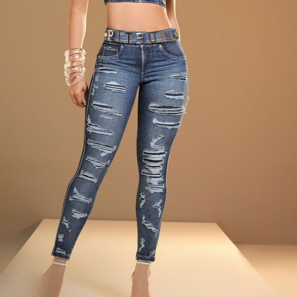 Calça jeans feminina Skinny Pit Bull Jeans Estilosa e Sofisticada com Detalhes Destroyeds com bojo removivel.